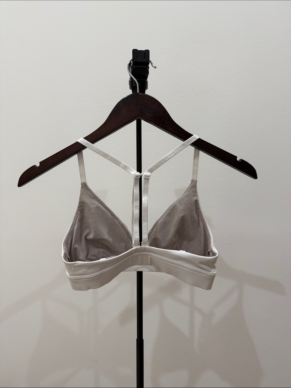 lululemon athletica White Triangle Bralette with Strappy Back size 4 - Picture 2 of 2